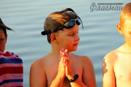 YE2A2140